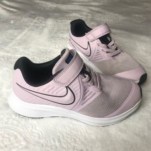 Nike Star Runner 2 Girls Size 11.5C